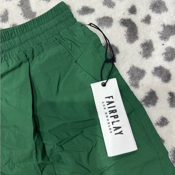 Men’s FairPlay Green Windbreaker Shorts - NWT - Size Large - Picture 5 of 8